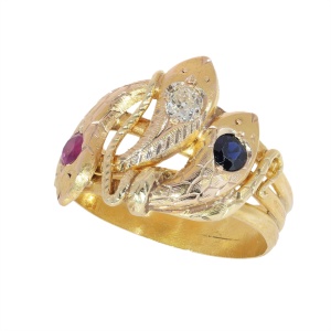 Triple serpent ring in textured gold with ruby, sapphire and diamond, ca. 1900